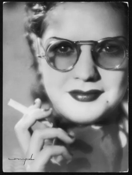 Framed Print : Glamorous Smoker Framed Print : Glamorous Smoker