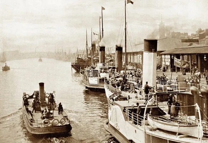 Framed Print : Glasgow Broomielaw River Clyde early 1900s Framed Print : Glasgow Broomielaw River Clyde early 1900s
