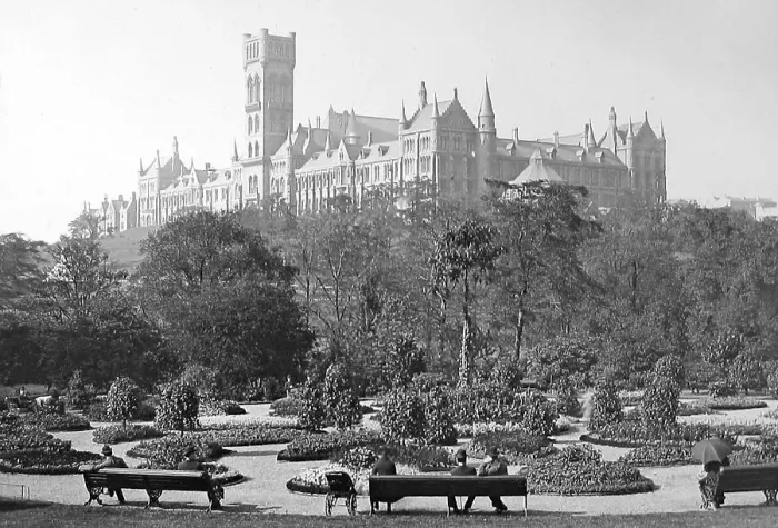 Framed Print : Glasgow University Victorian period Framed Print : Glasgow University Victorian period