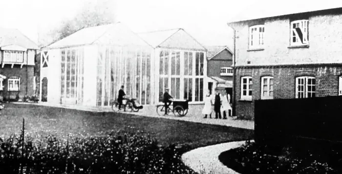 Framed Print : Glasshouse Studio at Ealing Studios, London Framed Print : Glasshouse Studio at Ealing Studios, London
