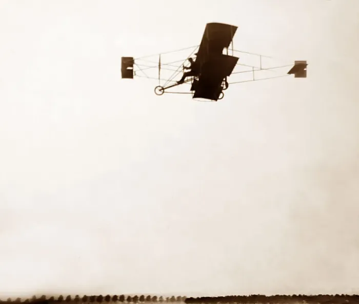 Framed Print : Glenn Curtis flying a Wright plane, early 1900s Framed Print : Glenn Curtis flying a Wright plane, early 1900s