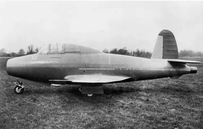 Framed Print : Gloster E28 / 39 W4041 the UKs first jet-propelled aircraft Framed Print : Gloster E28 / 39 W4041 the UKs first jet-propelled aircraft