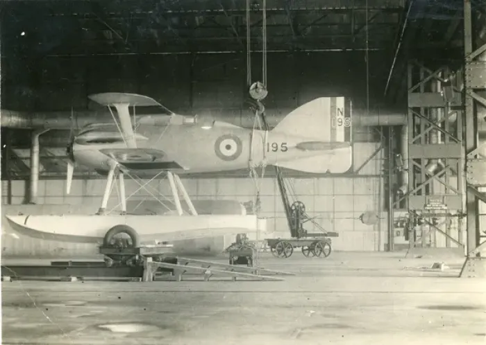 Framed Print : Gloster IIIB, N195, being weighed Framed Print : Gloster IIIB, N195, being weighed