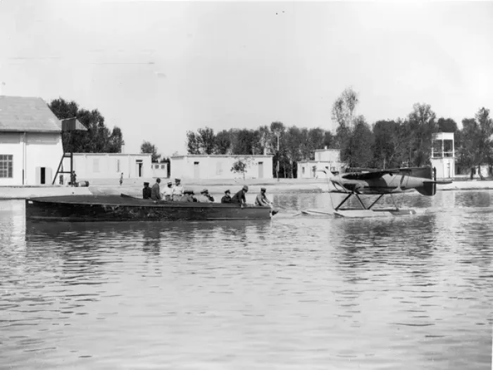 Framed Print : Gloster IVA N222 at Venice in 1927 Framed Print : Gloster IVA N222 at Venice in 1927