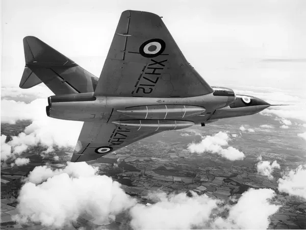 Gloster Javelin F(AW)7 XH712 Photographic Print. Art Prints