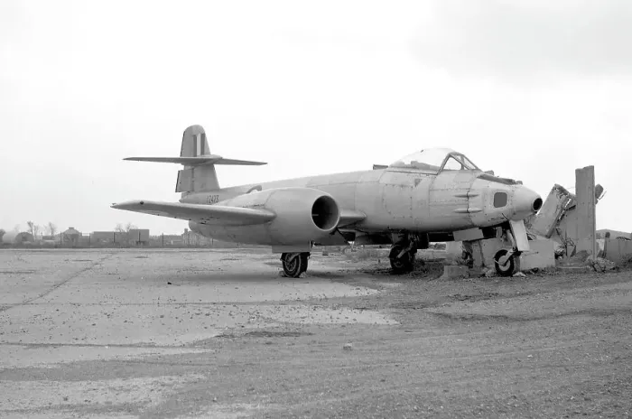 Framed Print : Gloster Meteor F.8 VZ473 Framed Print : Gloster Meteor F.8 VZ473