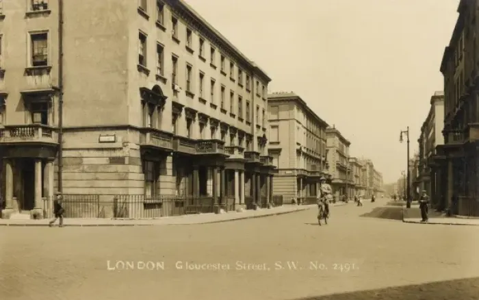 Framed Print : Gloucester Street, Pimlico, London Framed Print : Gloucester Street, Pimlico, London