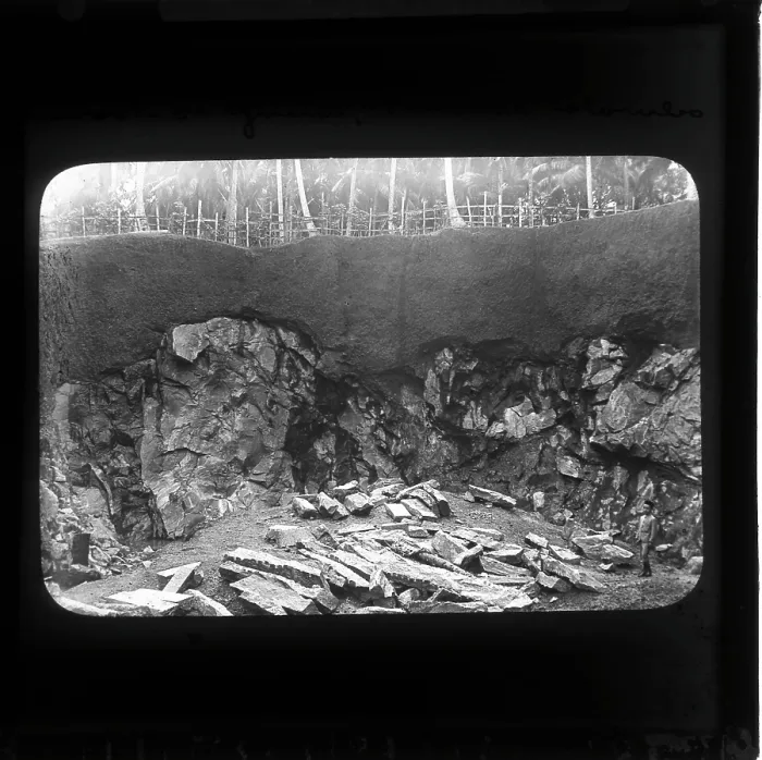 Framed Print : Gneiss, Colombo