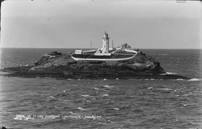 Framed Print : Godrevy Lighthouse Framed Print : Godrevy Lighthouse
