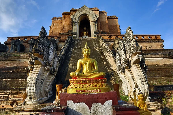Gold Buddha statue, Wat Chedi Luang temple, Chiang Mai