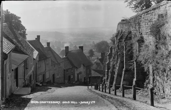 Framed Print : Gold Hill, Shaftesbury Framed Print : Gold Hill, Shaftesbury