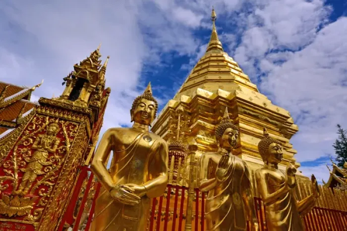 Framed Print : Golden Chedi, Wat Prathat Doi Suthep temple, Chiang Mai Framed Print : Golden Chedi, Wat Prathat Doi Suthep temple, Chiang Mai