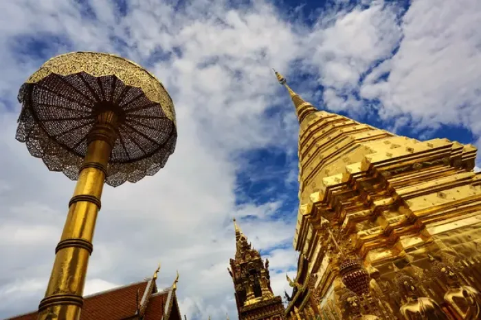 Framed Print : Golden Chedi, Wat Prathat Doi Suthep temple, Chiang Mai Framed Print : Golden Chedi, Wat Prathat Doi Suthep temple, Chiang Mai