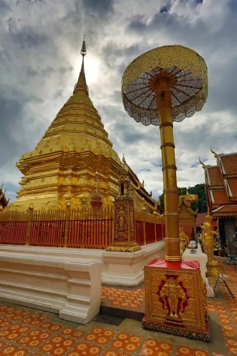 Framed Print : Golden Chedi, Wat Prathat Doi Suthep temple, Chiang Mai Framed Print : Golden Chedi, Wat Prathat Doi Suthep temple, Chiang Mai