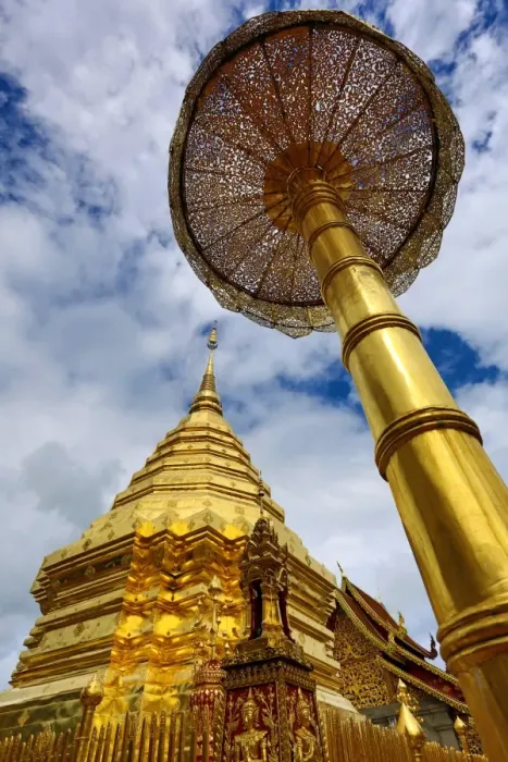 Framed Print : Golden Chedi, Wat Prathat Doi Suthep temple, Chiang Mai Framed Print : Golden Chedi, Wat Prathat Doi Suthep temple, Chiang Mai