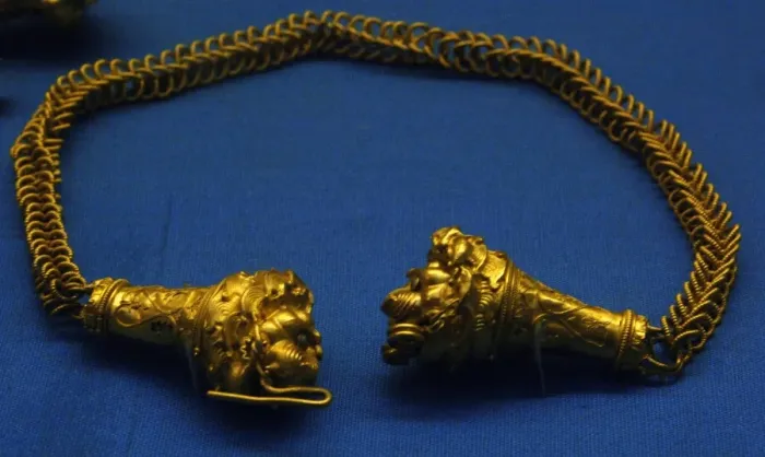 Framed Print : Golden necklace with lion-head terminals. C. 300 BC Framed Print : Golden necklace with lion-head terminals. C. 300 BC