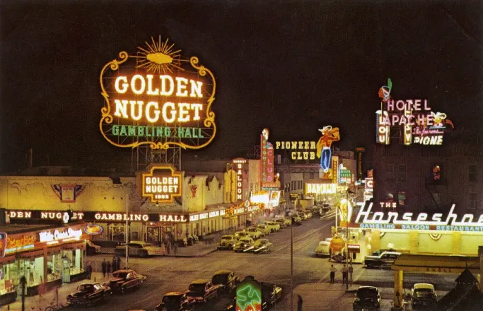 Framed Print : The Golden Nugget, Las Vegas, Nevada, USA Framed Print : The Golden Nugget, Las Vegas, Nevada, USA