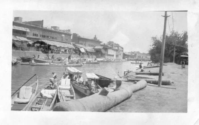 Framed Print : Gondolas at canal side, Basra, Iraq Framed Print : Gondolas at canal side, Basra, Iraq