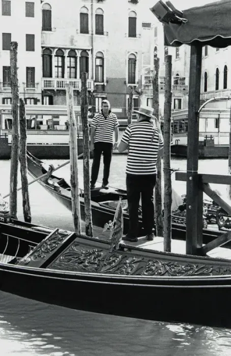 Framed Print : Gondoliers in Venice, Italy
