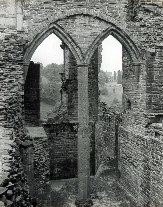Framed Print : Goodrich Castle, Herefordshire Framed Print : Goodrich Castle, Herefordshire