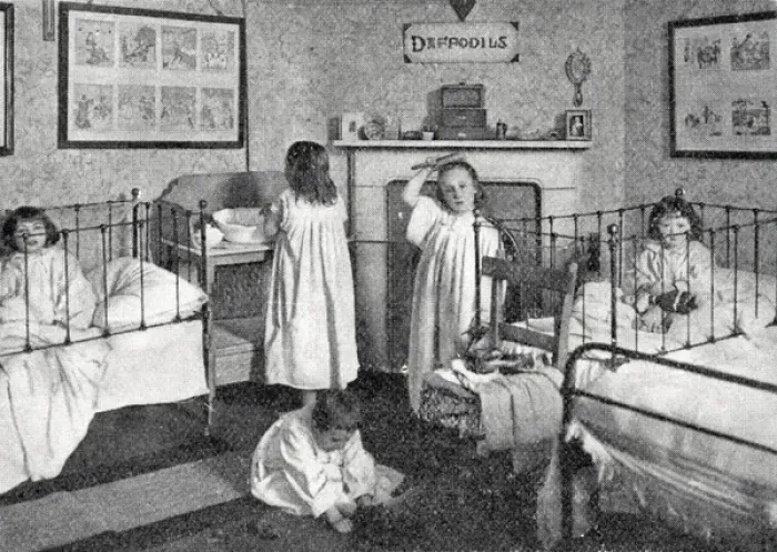 Framed Print : Gordon House Industrial School, Isleworth - Getting-up time Framed Print : Gordon House Industrial School, Isleworth - Getting-up time