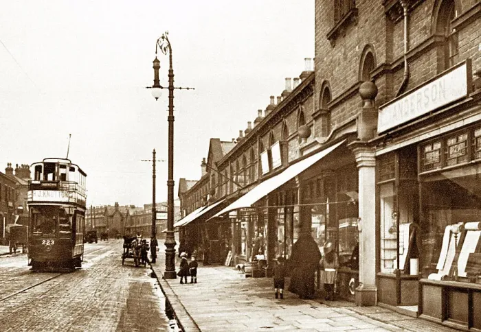 Framed Print : Gordon Terrace, Saltaire, early 1900s Framed Print : Gordon Terrace, Saltaire, early 1900s