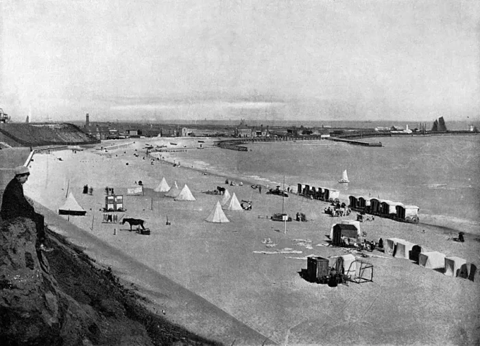 Framed Print : GORLESTON. The sands at Gorleston-on-sea, Norfolk. Date: 1895 Framed Print : GORLESTON. The sands at Gorleston-on-sea, Norfolk. Date: 1895