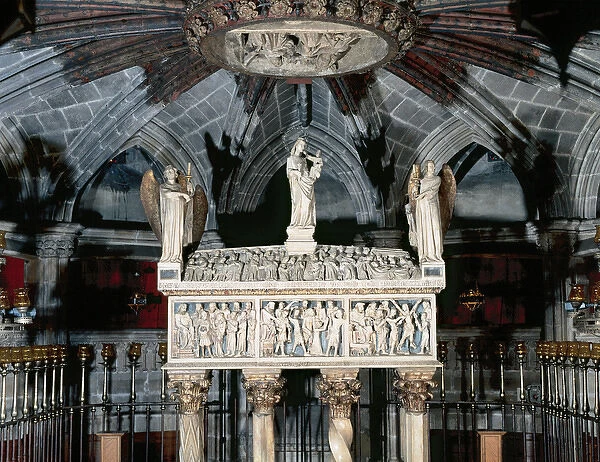Gothic art. Sepulchre of Santa Eulalia. Crypt of the Cathe