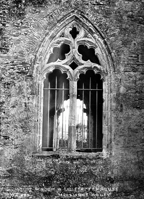 Framed Print : Gothic Window in the Chapterhouse, Mellifont Abbey Framed Print : Gothic Window in the Chapterhouse, Mellifont Abbey