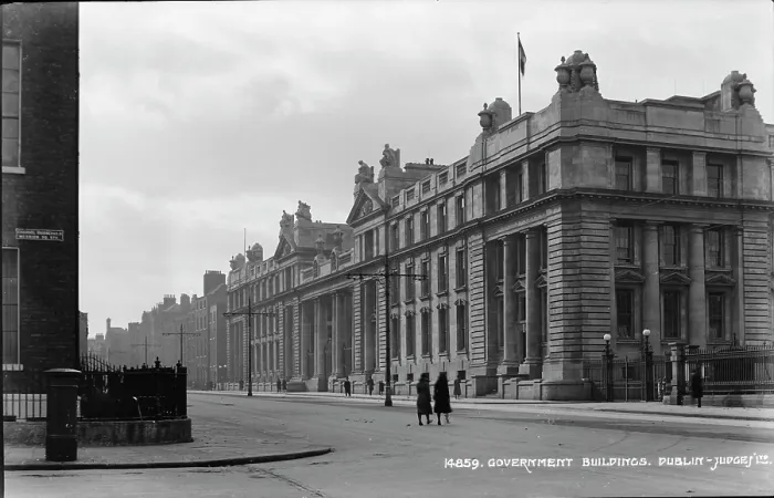 Framed Print : Government Buildings in Dublin Framed Print : Government Buildings in Dublin