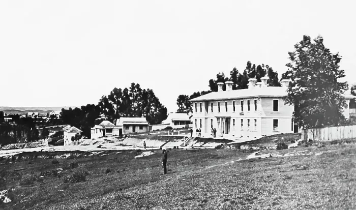 Framed Print : Government House, Tauranga, New Zealand, early 1900s Framed Print : Government House, Tauranga, New Zealand, early 1900s