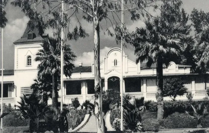 Framed Print : Government House, Windhoek, south west Africa Framed Print : Government House, Windhoek, south west Africa