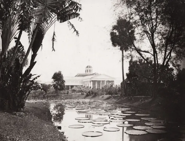 Framed Print : Governors Palace, Buitenzorg, Bogor, Java Framed Print : Governors Palace, Buitenzorg, Bogor, Java