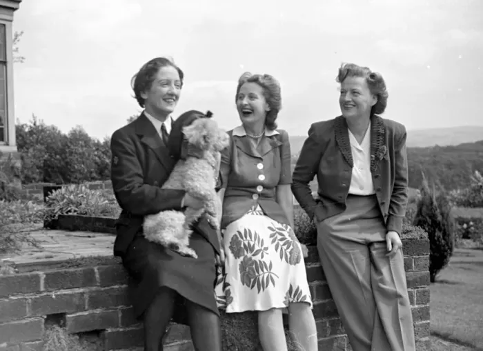 Framed Print : Gracie Fields with friends Framed Print : Gracie Fields with friends