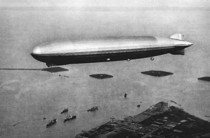 Framed Print : The Graf Zeppelin flying over Japan Framed Print : The Graf Zeppelin flying over Japan