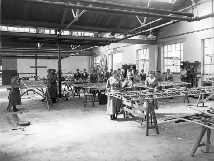 Framed Print : Grahame-White Aviation Co Ltd factory at Hendon in 1918 Framed Print : Grahame-White Aviation Co Ltd factory at Hendon in 1918