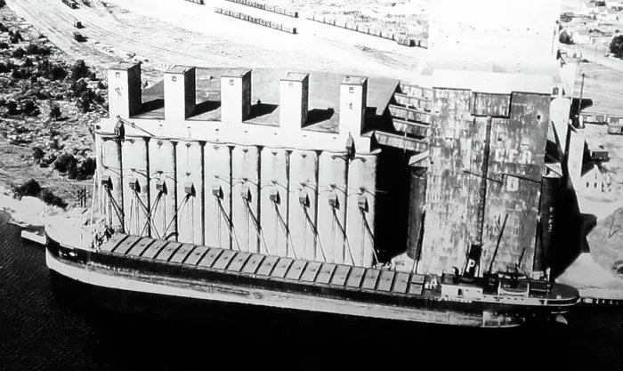 Framed Print : grain elevator fort william canada Framed Print : grain elevator fort william canada