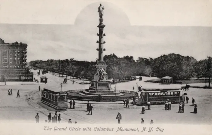 Framed Print : The Grand Circle with Columbus Monument, New York City, USA Framed Print : The Grand Circle with Columbus Monument, New York City, USA