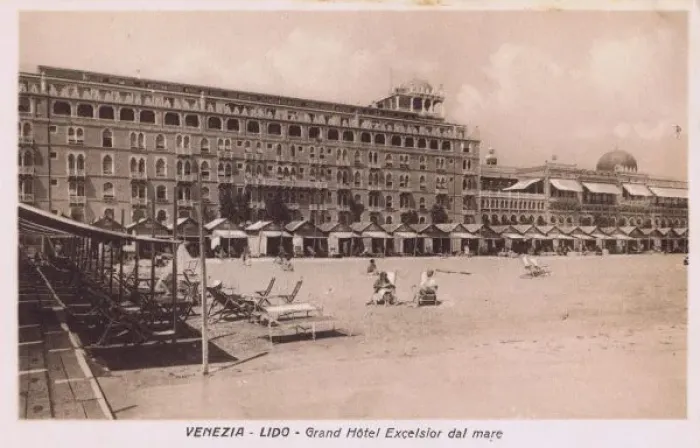 Framed Print : Grand Hotel Excelsior - Lido - Venice Framed Print : Grand Hotel Excelsior - Lido - Venice