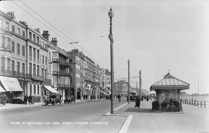 Framed Print : Grand Parade, St. Leonards-on-Sea Framed Print : Grand Parade, St. Leonards-on-Sea