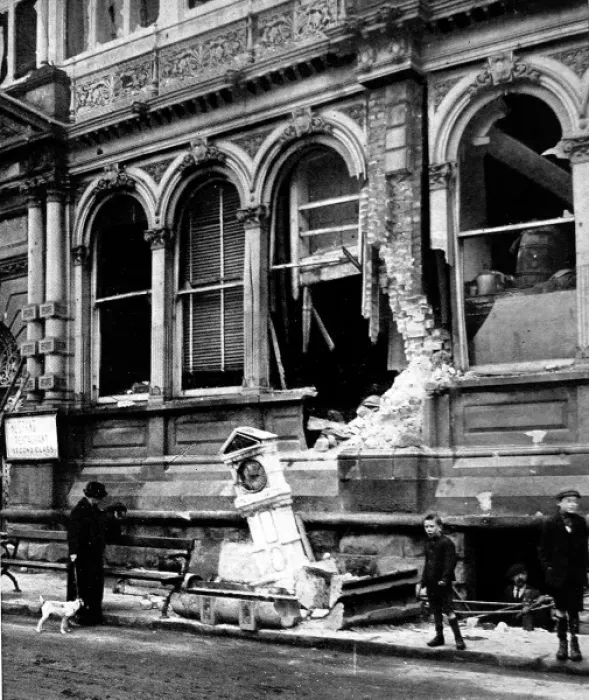 Framed Print : The Grand Picture Palace in Scarborough wrecked by an enemy shell
