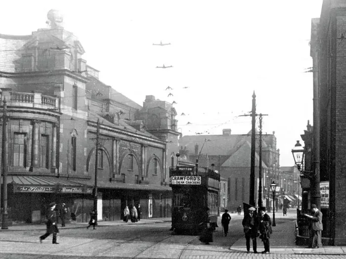Framed Print : Grand Theatre King Street, Oldham early 1900's Framed Print : Grand Theatre King Street, Oldham early 1900's