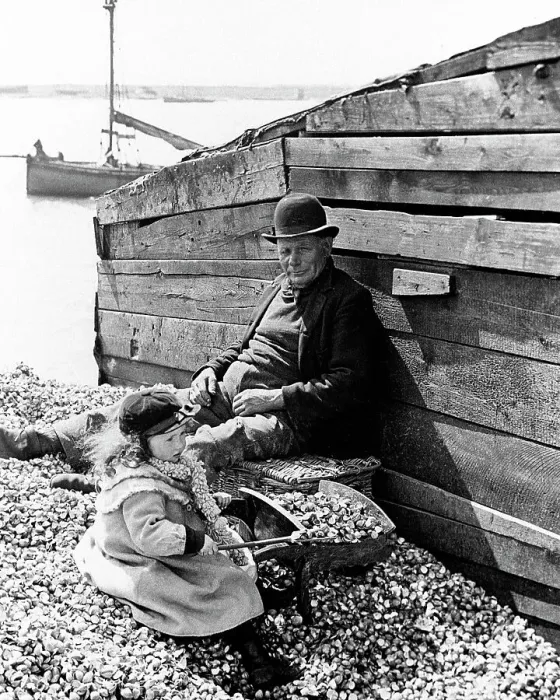 Framed Print : Grandad and grandaughter, Leigh on Sea Framed Print : Grandad and grandaughter, Leigh on Sea