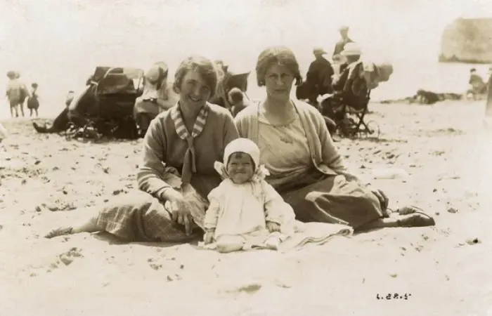Framed Print : Grandmother, young Mother, and Grandchild - British beach Framed Print : Grandmother, young Mother, and Grandchild - British beach