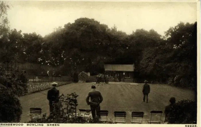 Framed Print : Grangewood Park Bowling Green, Croydon, London Framed Print : Grangewood Park Bowling Green, Croydon, London