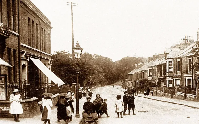 Framed Print : Grantham St. Catherine's Road early 1900s Framed Print : Grantham St. Catherine's Road early 1900s