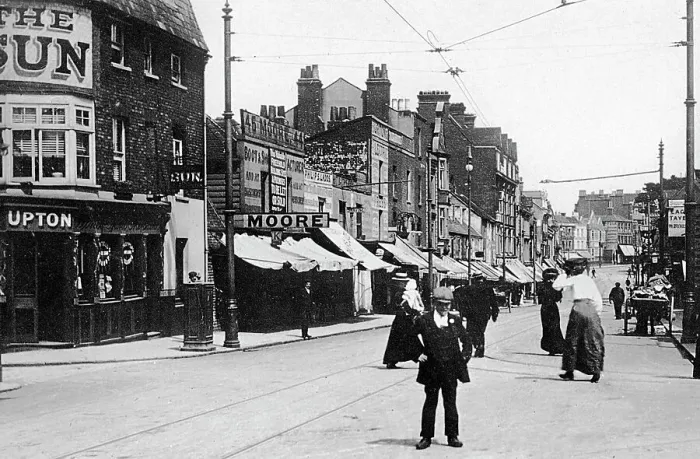 Framed Print : Gravesend New Road early 1900s Framed Print : Gravesend New Road early 1900s