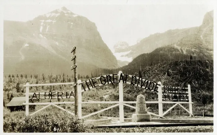 Framed Print : The Great Divide between Alberta and British Columbia Framed Print : The Great Divide between Alberta and British Columbia