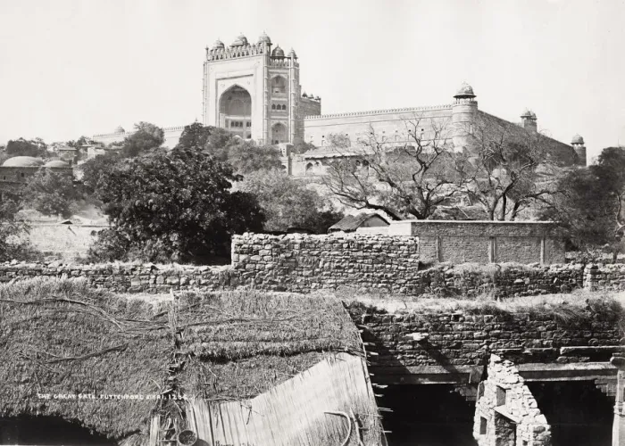 Framed Print : The Great Gate, Fatehpur Sikri, near Agra, India Framed Print : The Great Gate, Fatehpur Sikri, near Agra, India