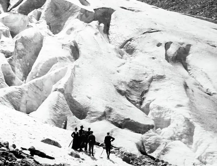 Framed Print : The Great Glacier, British Columbia, Canada, early 1900s Framed Print : The Great Glacier, British Columbia, Canada, early 1900s